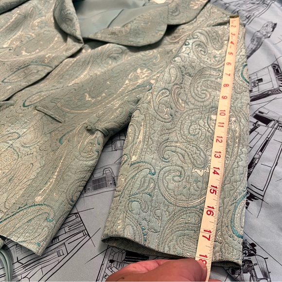 Jones New York Suit - Light Blue Paisley Suit Jacket and Skirt - Size 12 - Picture 13 of 15